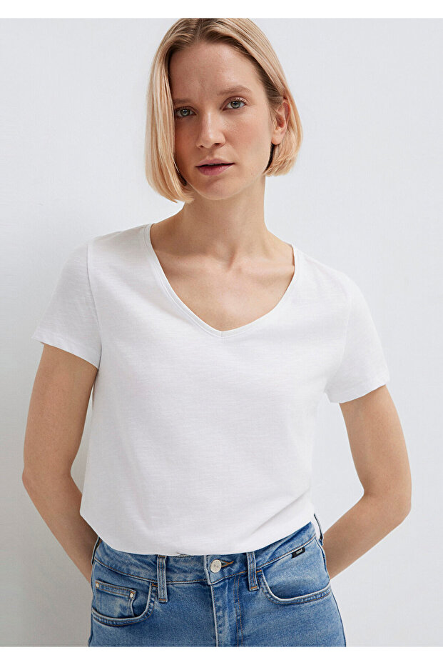 V-Neck Flame White Basic T-Shirt Slim Fit / Slim Fit 168260 -620