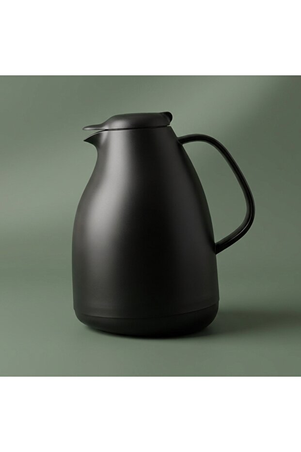 Timeless Penguin Thermos 1 Liter Black Squeeze