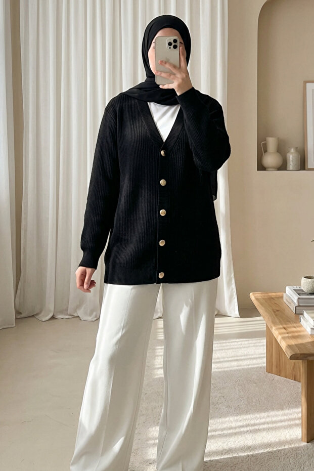 Buttoned Front Bearded Loose Knit Cardigan - Black