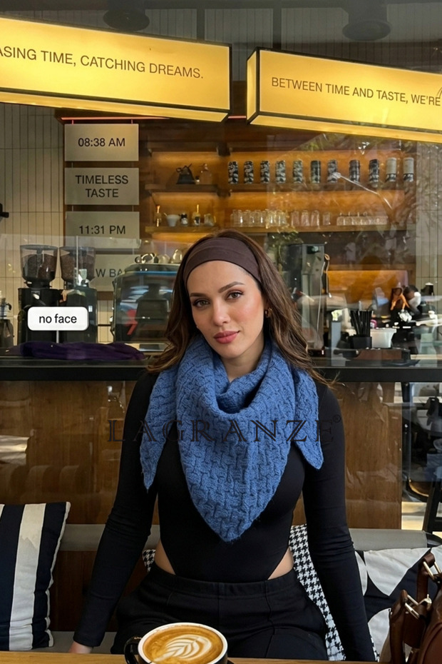 Self-Knitted Patterned Triangle Women's Shawl