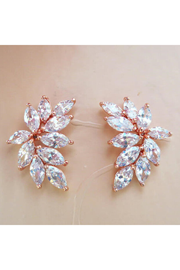 E1490 Huitan Chic Leaf Stud Earrings with AAA Marquise Cubic Zirconia Delicate Accessories for Women