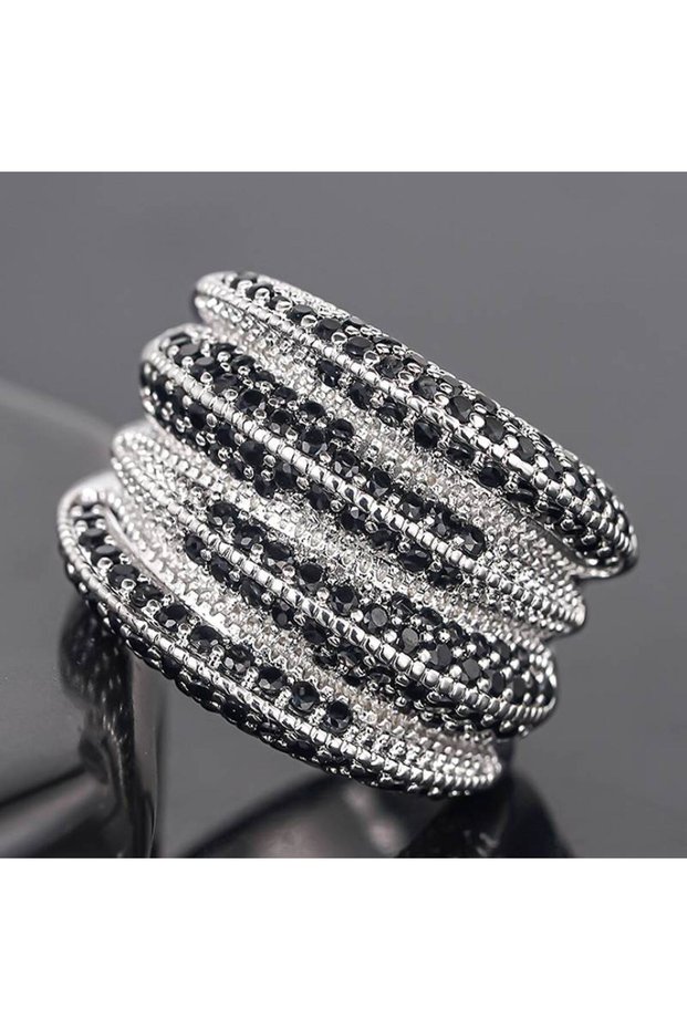 7 T0720 Huita Hiphop Women Rings Inlaid Black Sparkling Cubic Zirconia Special Party Accessories Sil