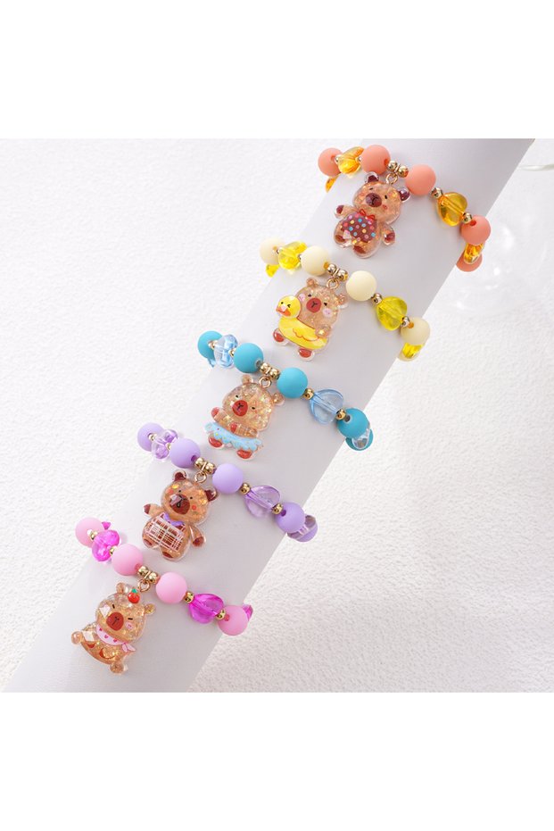 QT049-01 5pcs/set Cute Cartoon Colorful Capybara Charm Rubber Paint Bead Bracelets for Girls Best Pa