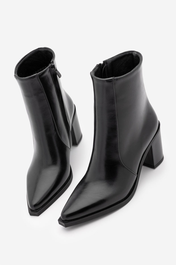 Women's Pointed Toe Zippered Thick Heel Boots Ranka Black