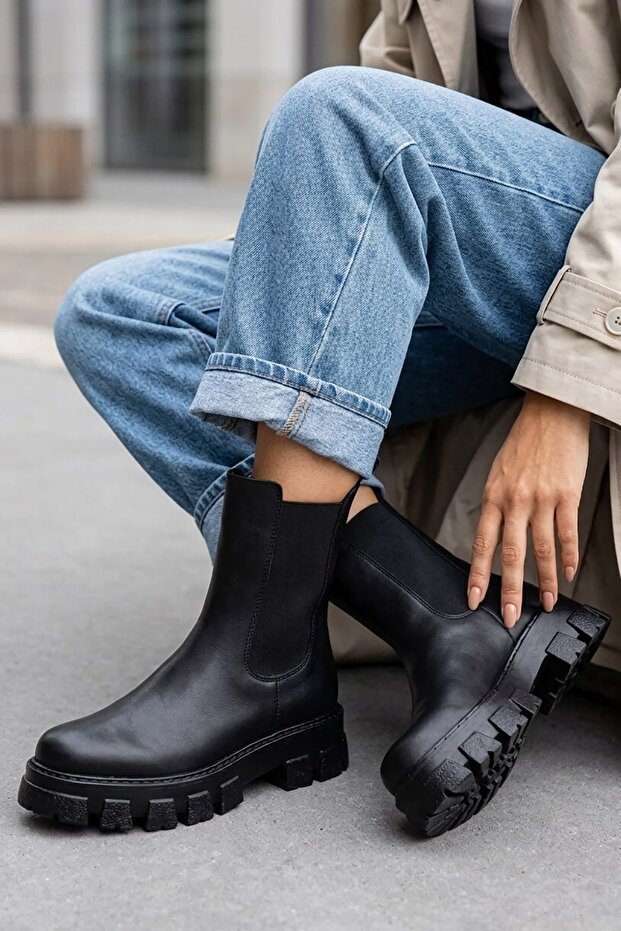 Senni Black Side Elastic Thick Sole Daily Boots