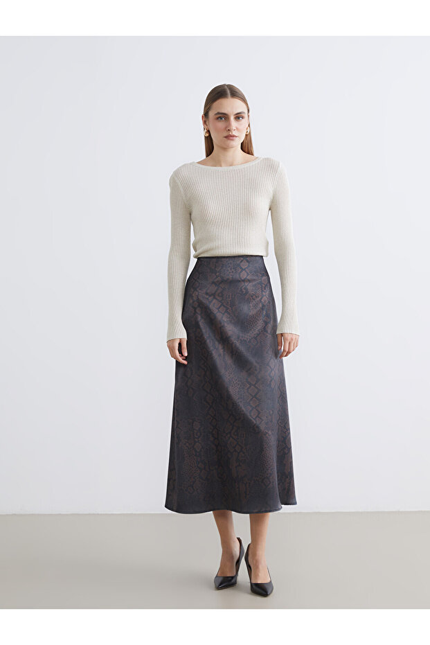 Trendlucky Patterned Satin Skirt with a Difference