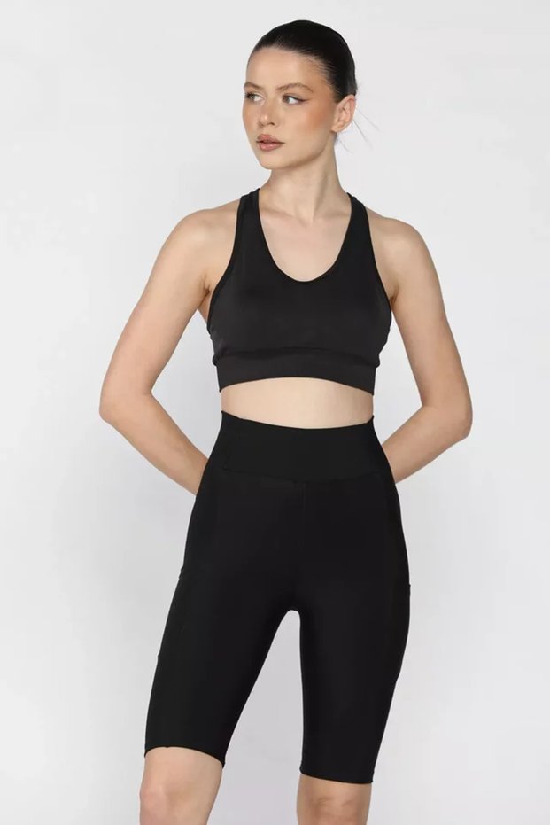 Women's High Waist Pocketed Short Leggings with Stitching Detail