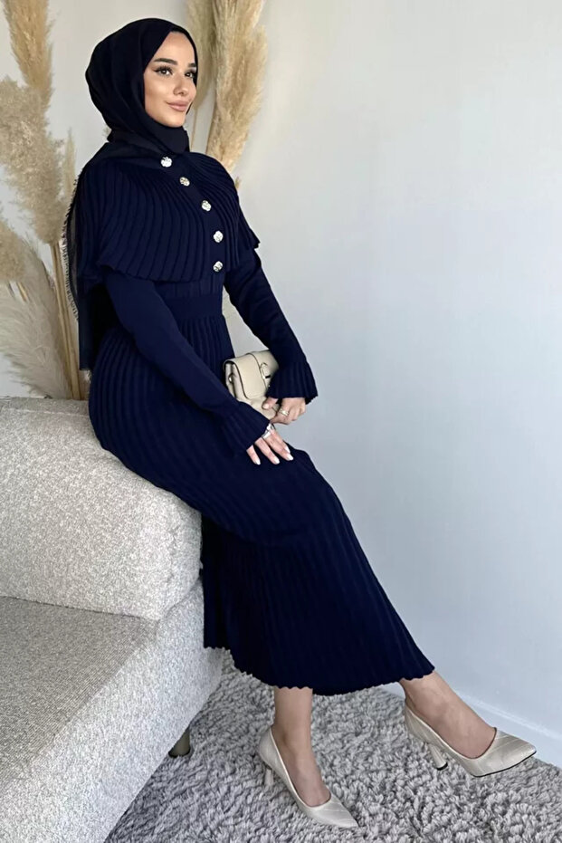 Pleated Hijab Knitwear Dress with Cape
