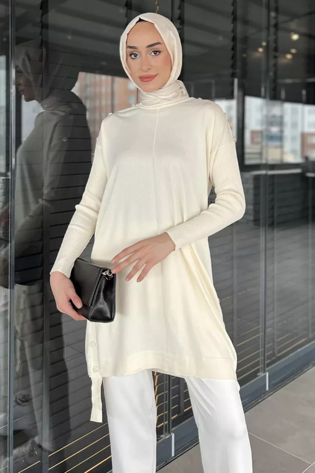 Button Detailed Hijab Knitwear Tunic