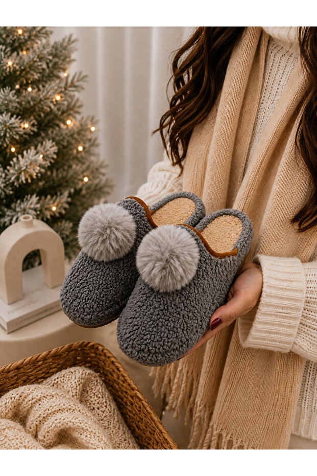 Pompom Light Sole Women's Closed-Front Comfortable Home Slippers