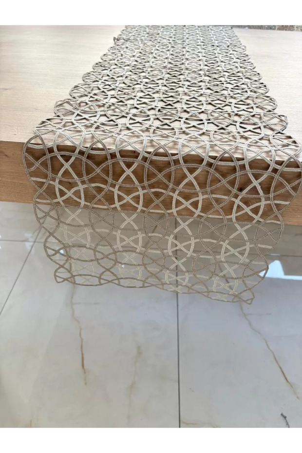 طقم غرفة المعيشة أنيجلز كريم كابي رنر مكون من 5 قطع، غطاء طاولة قهوة مطرز، غطاء طاولة جانبية