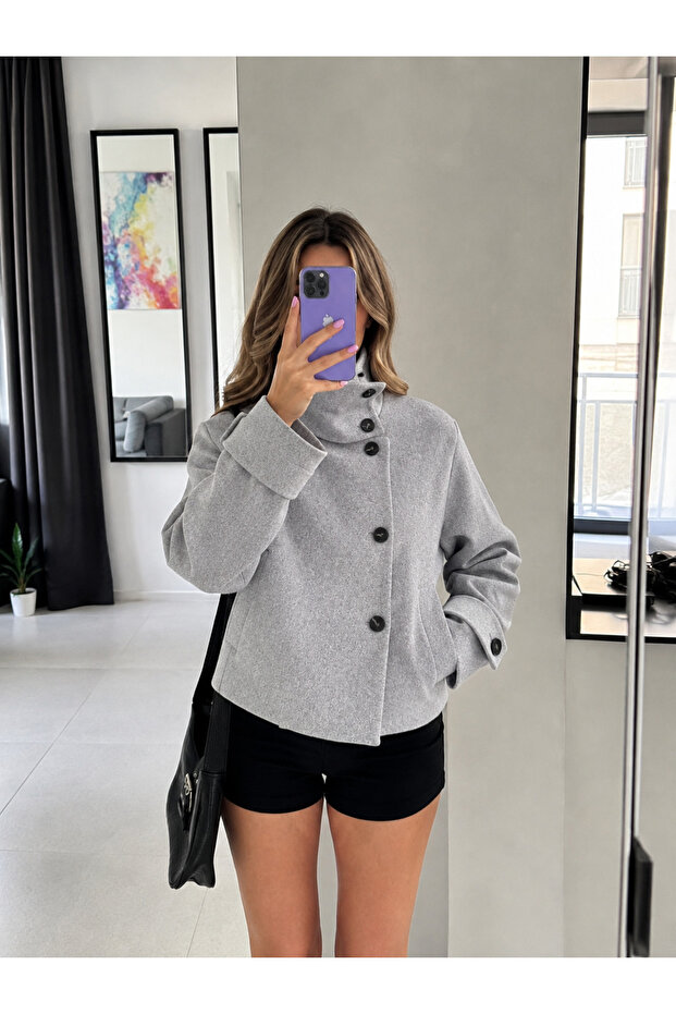 High Collar Buttoned Cashmere Jacket