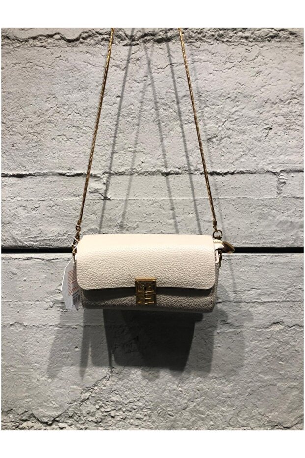 B34134 Shoulder Bag