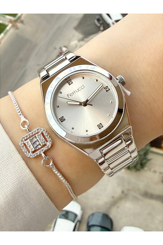 33mm Waterproof Steel Women's Wristwatch