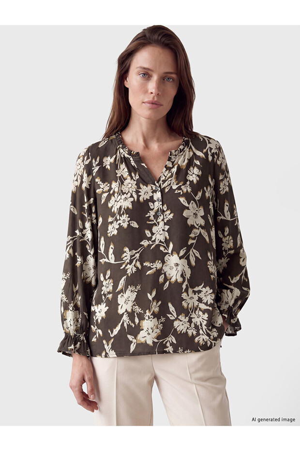 Lcw Grace Turn-Down Collar Floral Blouse