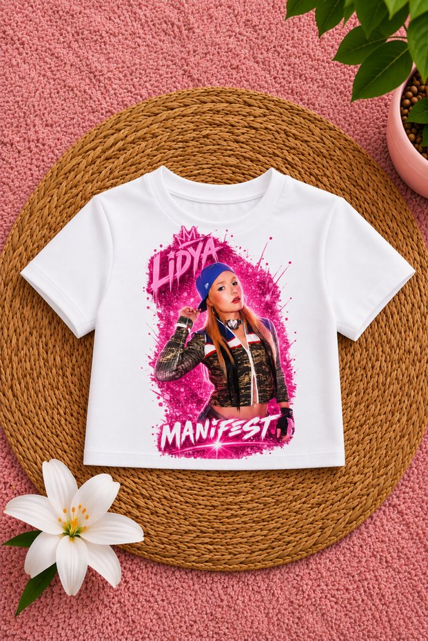 Manifest Printed Crop T-Shirt Is a Slim Fit. Order One Size Larger. Slimfit.