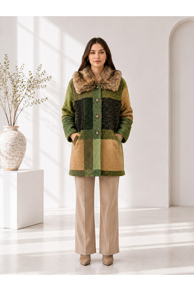 Women's Fur Collar Plaid Patterned Wool Textured Buttoned Coat & Cashmere Jacket