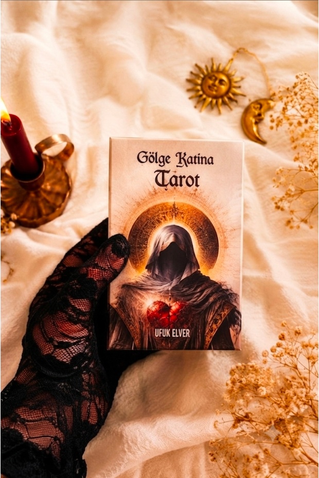 Katina Shadow Tarot Card