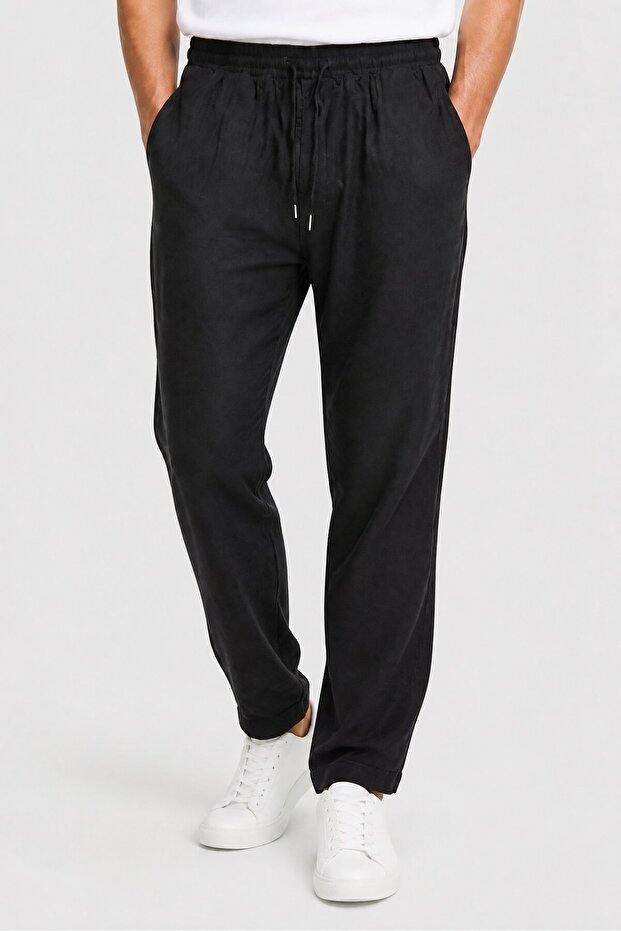 Men Regular Fit Plain Track Pants, Black