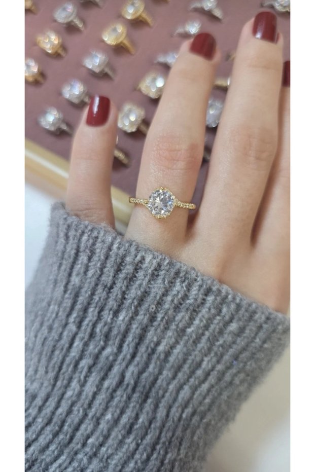 Premium gold round brilliant stone detailed model ring, size adjustable, boxed