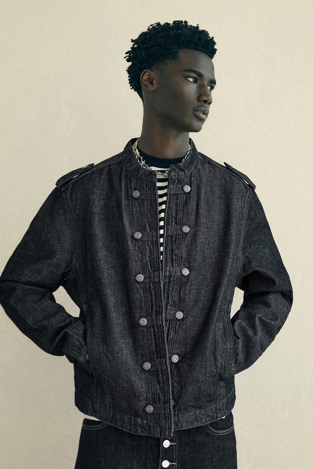 Düğmeli denim gömlek