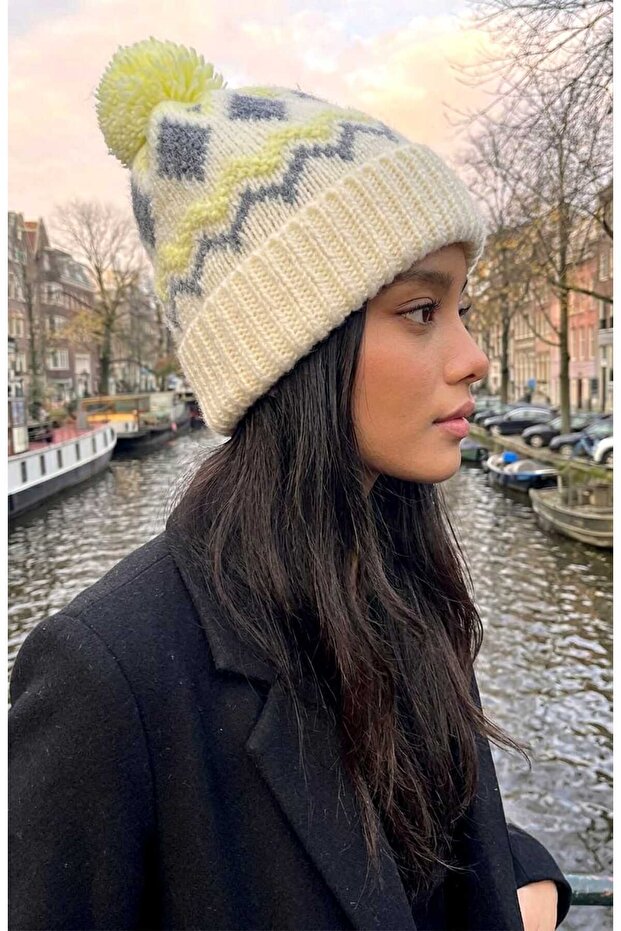 Winter Fusion ™ Ethnic Patterned Soft Knitted Beanie with Pompom-2841