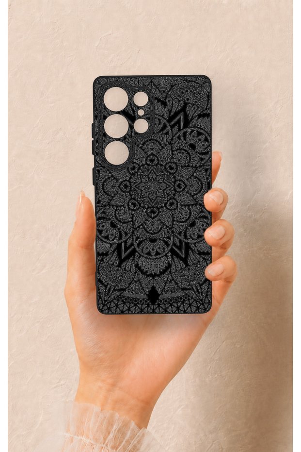 Samsung S25 Ultra Compatible Black and White Mandala Patterned Silicone Case