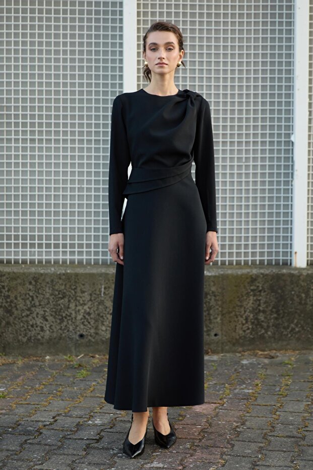 Almira Dress-Black