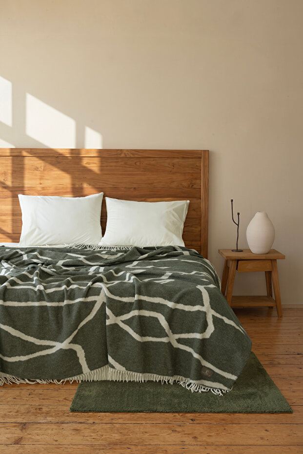 Sumina Double Jacquard Blanket & Sheet Set Green