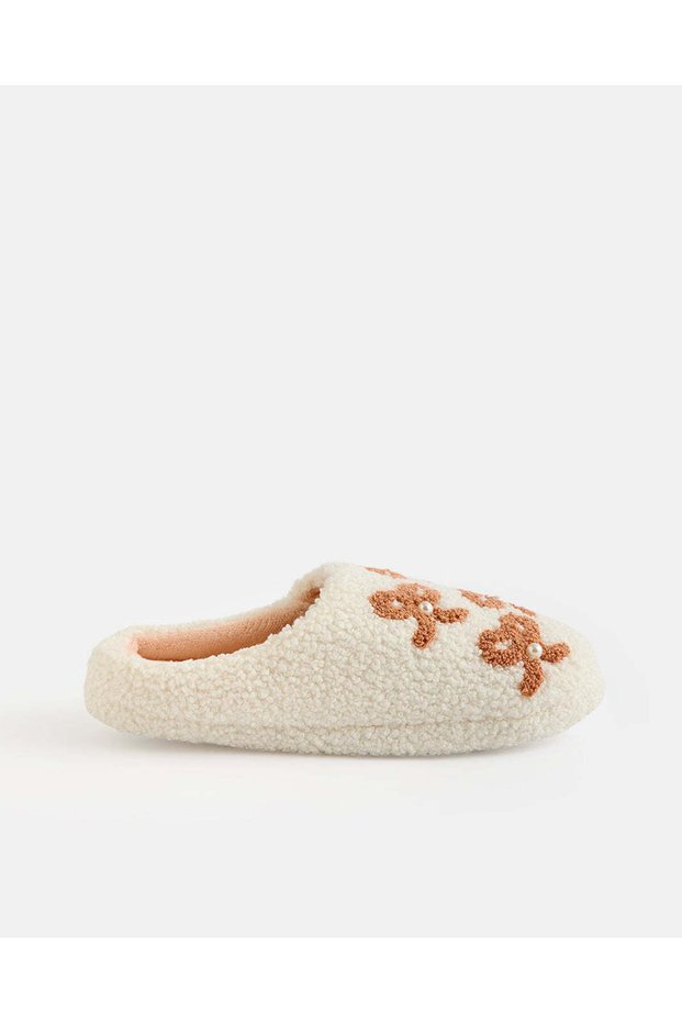 Women Beige Floral Embroidered Plush Slippers