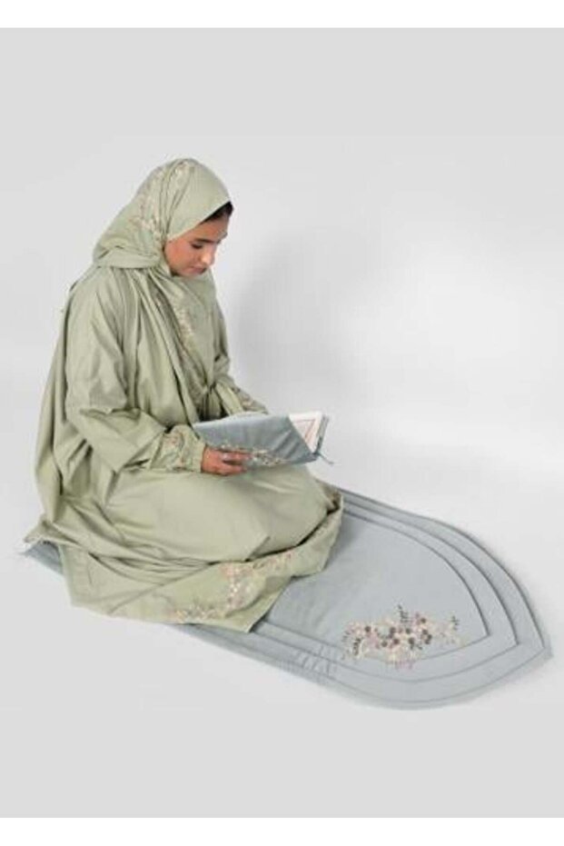 طقم صلاة نسائي من 3 قطع بتصميم مزخرف