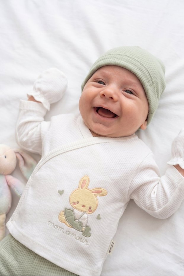 Rabbit Embroidered 5-Piece Baby Hospital Discharge Newborn Set