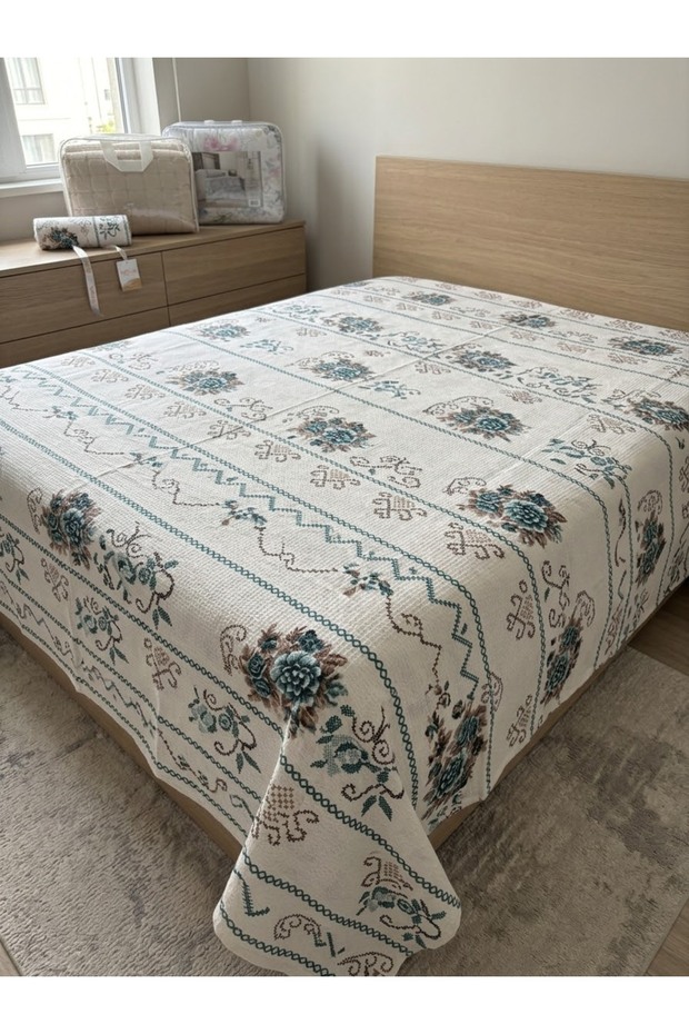 Battal Size Pike Double Bed