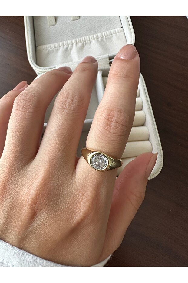 Special Edition - Gold Round Stone Ring