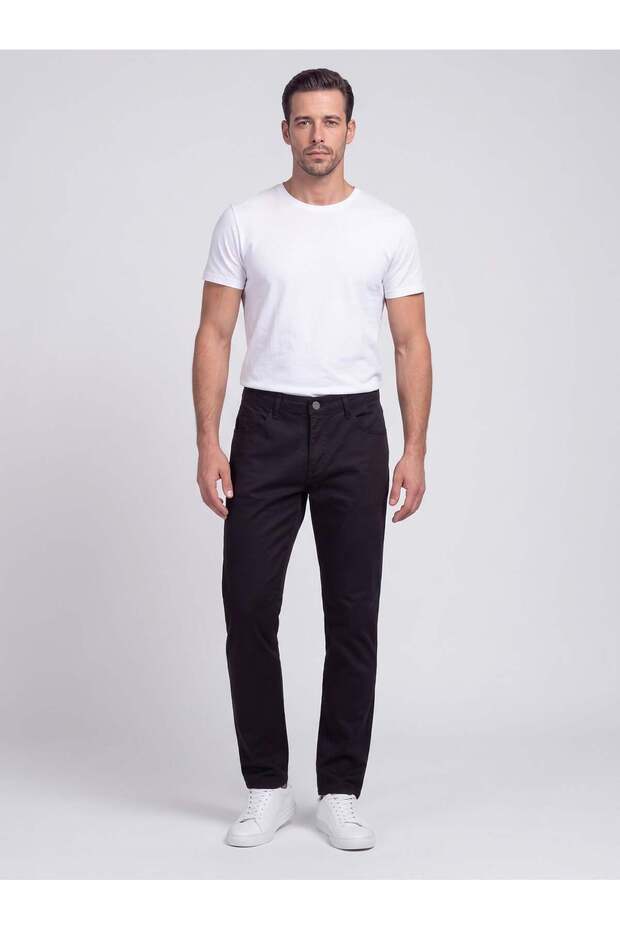 Black Dynamic Fit Men's Chino Pants