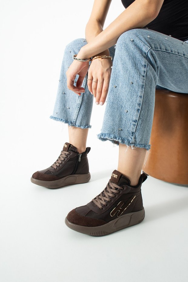 Women's Brown Lace-Up Comfortable Sports Shoes