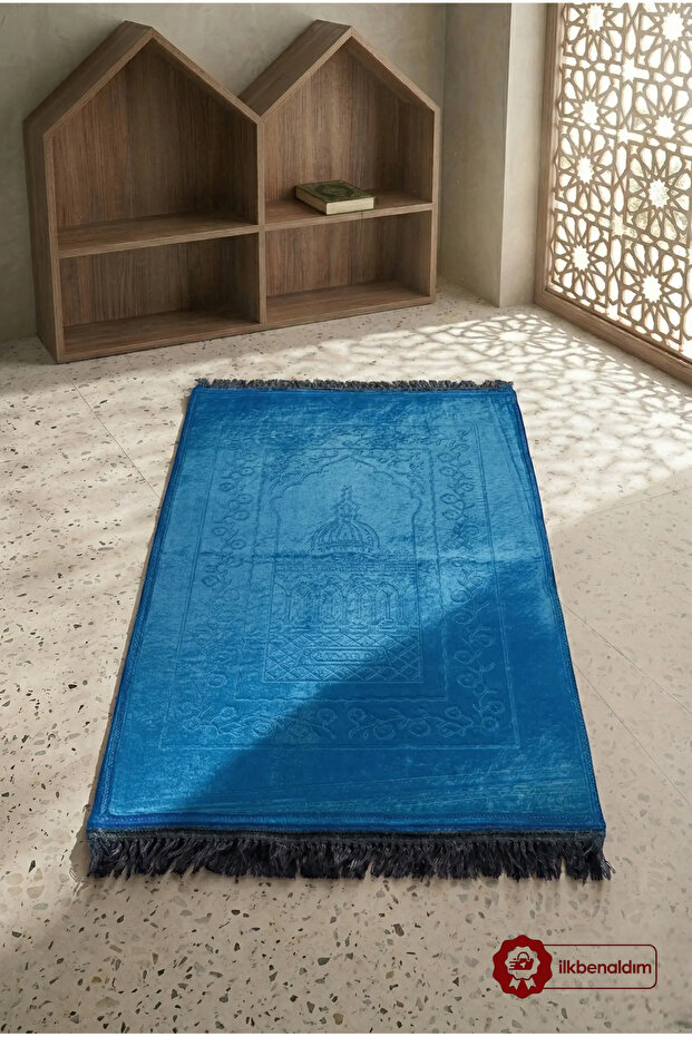 Plush Prayer Mat Non-Slip Base Ultra Soft Velvet Textured Luxury Prayer Mat | Blue