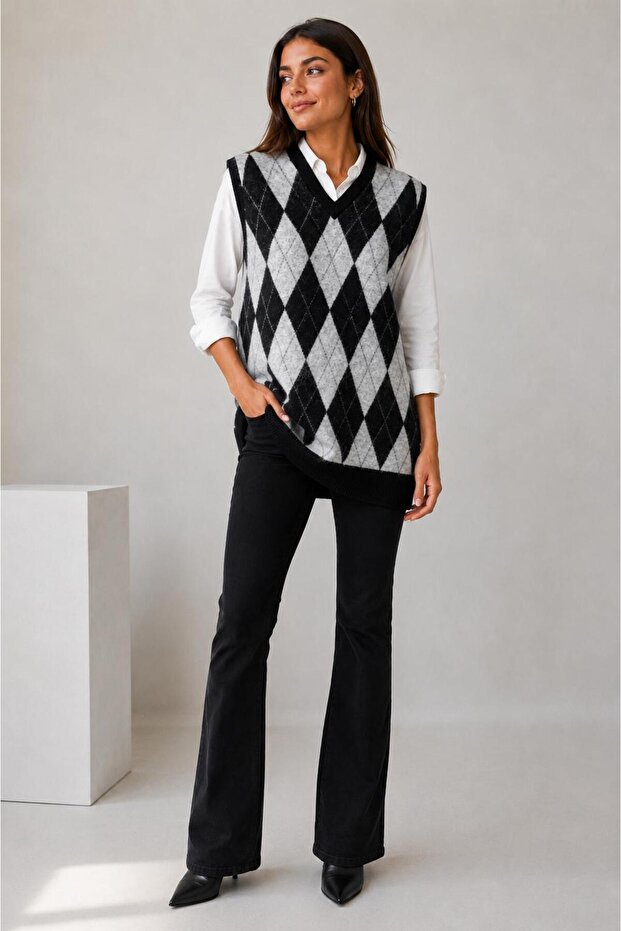 Women's Acrylic Diamond Patterned Furry Collar Ribbed Knitwear Sweater Oversize