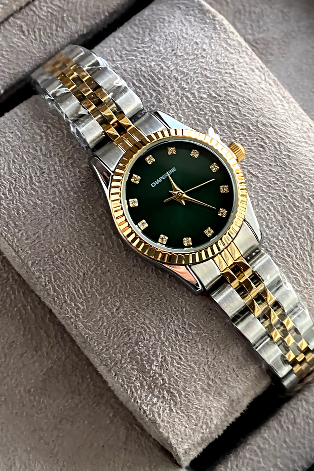 Original stainless steel band women's watch with special gift box - perfect for a loved one