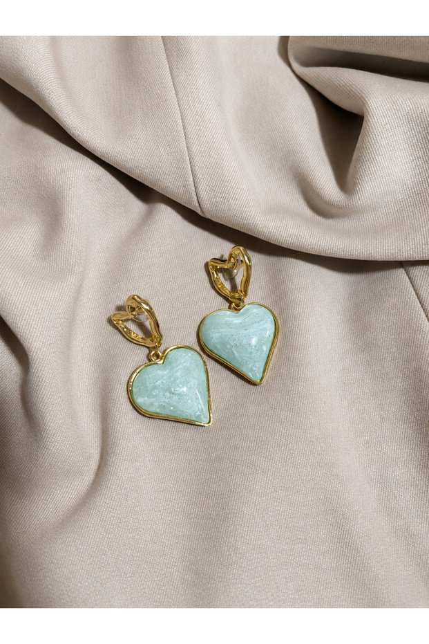 Heart Charm Swaying Pearl Earrings