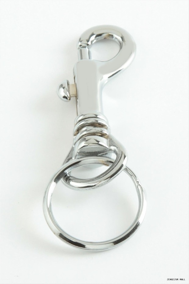 Zngzrmll g Calı Metal Keychain Small (42517) Silver Color