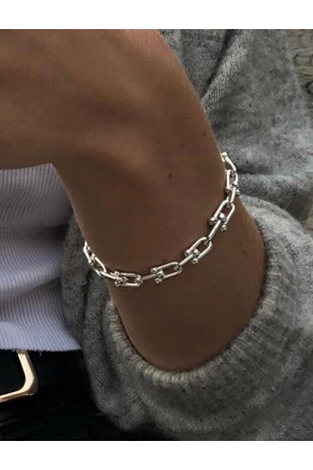 Interlocking Design Gray Bracelet