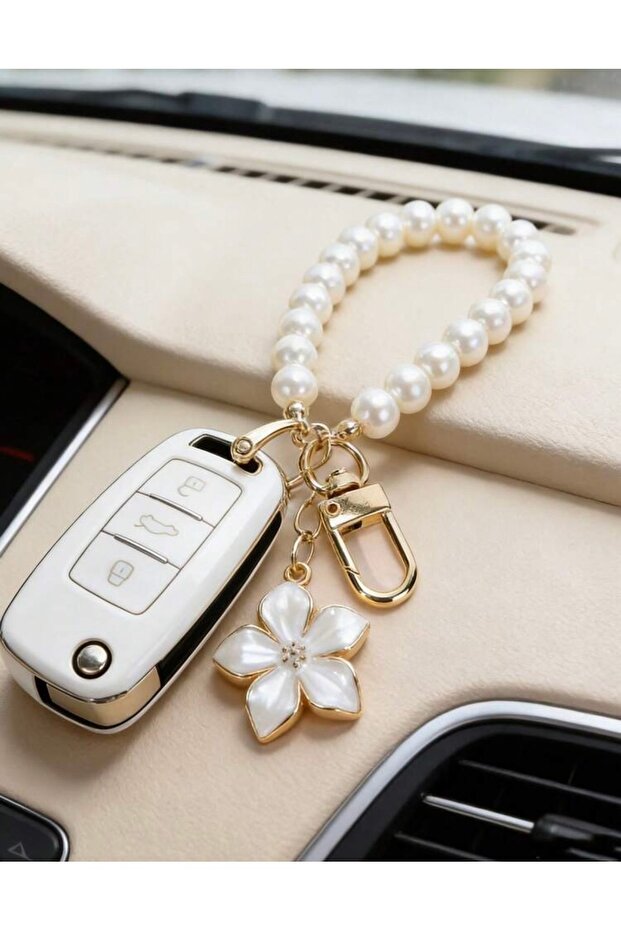 Flower Motif Pearl Keychain
