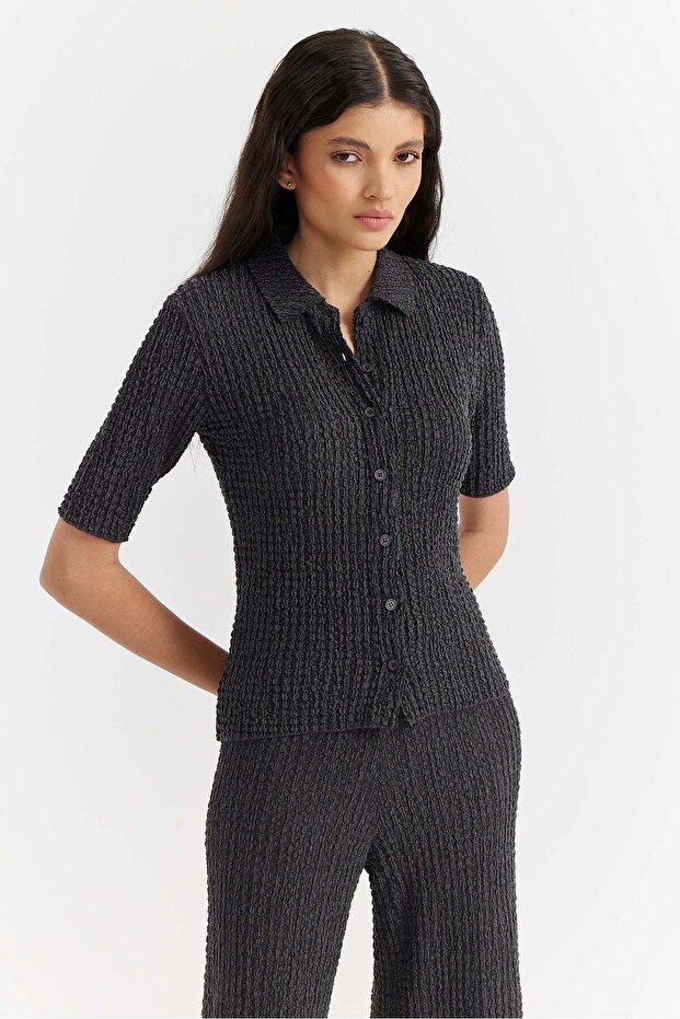 Women's Textured Short Sleeve Shirt
