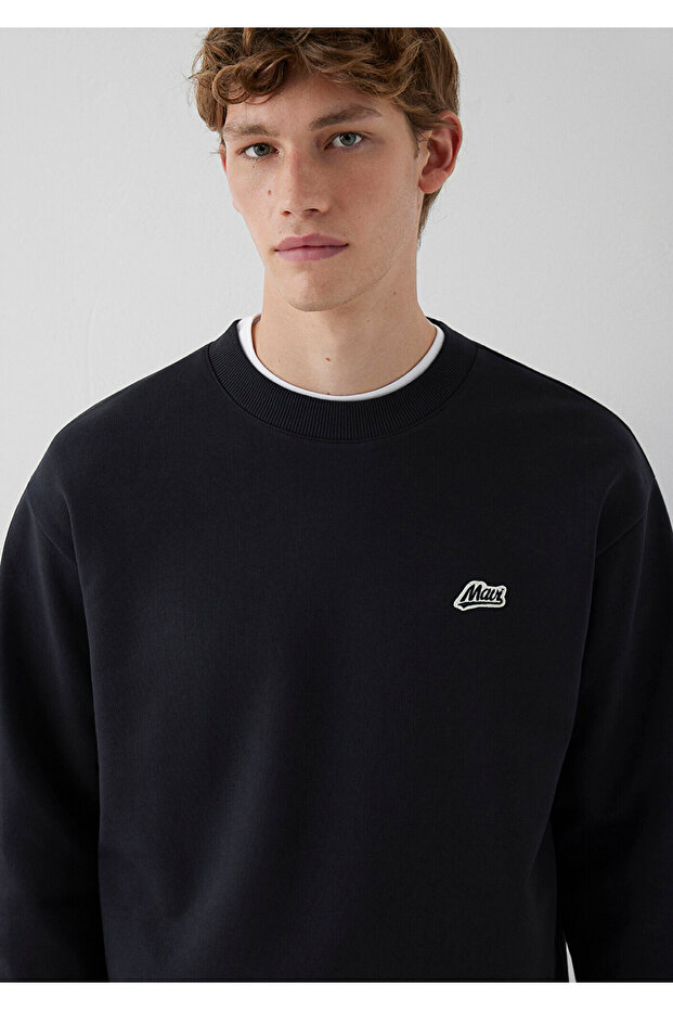 M0S10611 Patch Embroidered Men's Sweatshirt Black