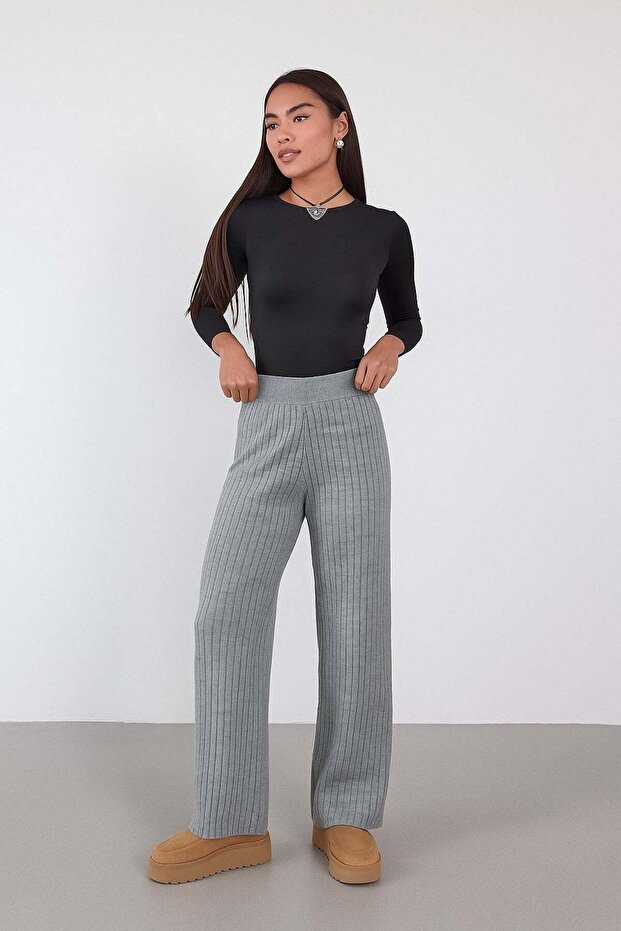 Belt Bagged Ribbed Knitwear Pants