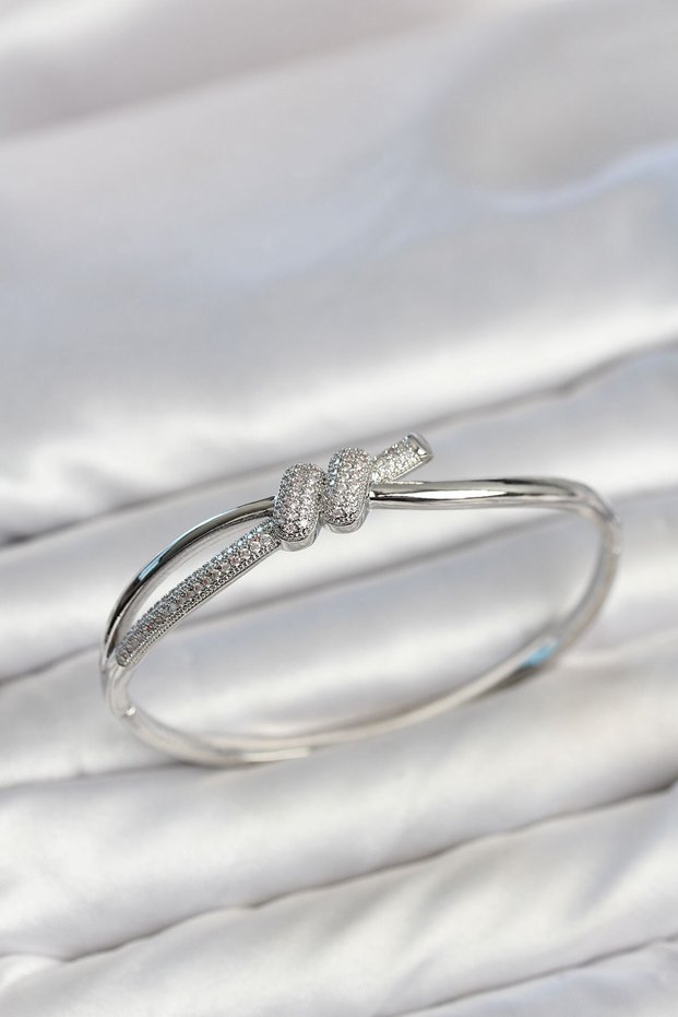 Silver Color Zircon Stone Knot Model Women's Handcuff Women's Bracelet