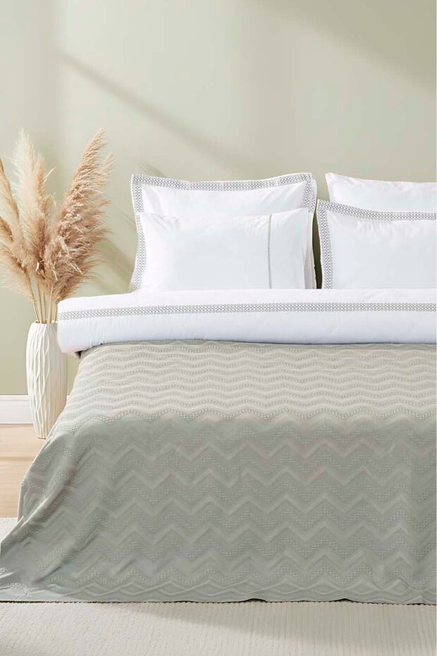 Noemi Green Double 100% Cotton Duvet Cover Bedspread - 7 Piece Dowry Set
