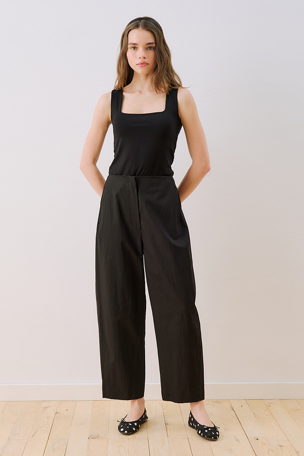Gabardine Barrel Pants Black