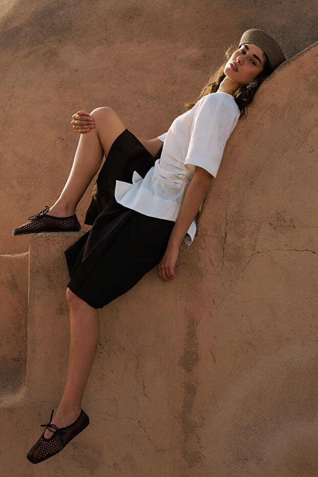 Linen Pleated Bermuda Shorts Black